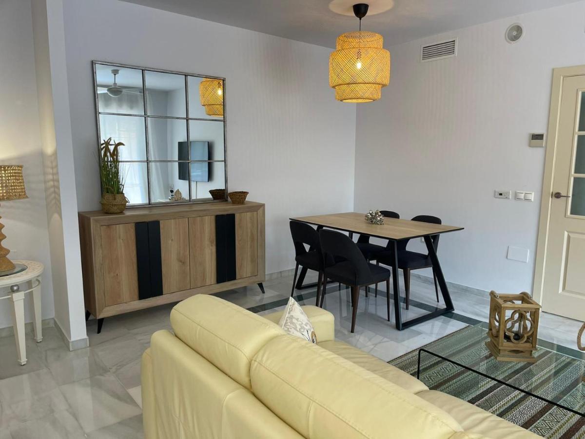 Marbella Playa Residencial Con Piscina Apartman Kültér fotó