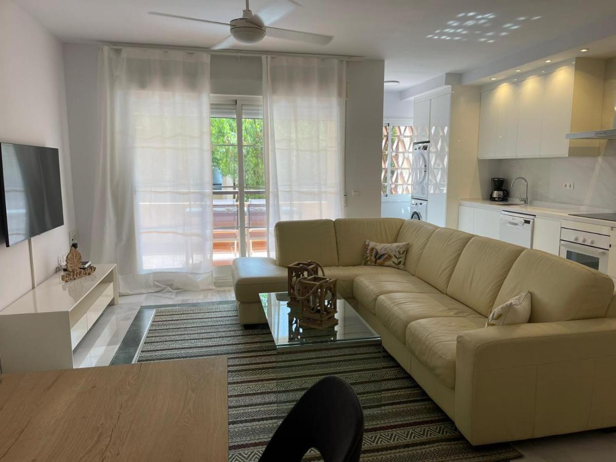 Marbella Playa Residencial Con Piscina Apartman Kültér fotó
