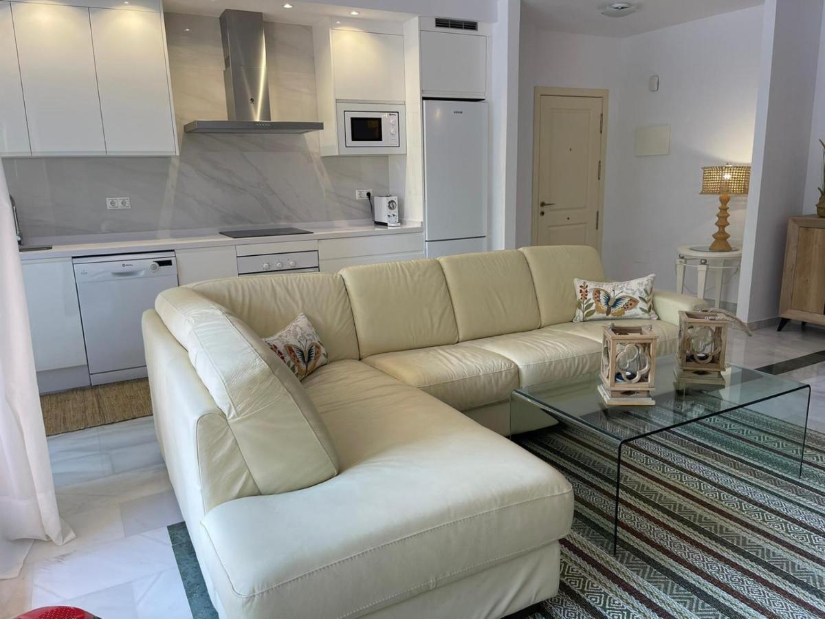 Marbella Playa Residencial Con Piscina Apartman Kültér fotó