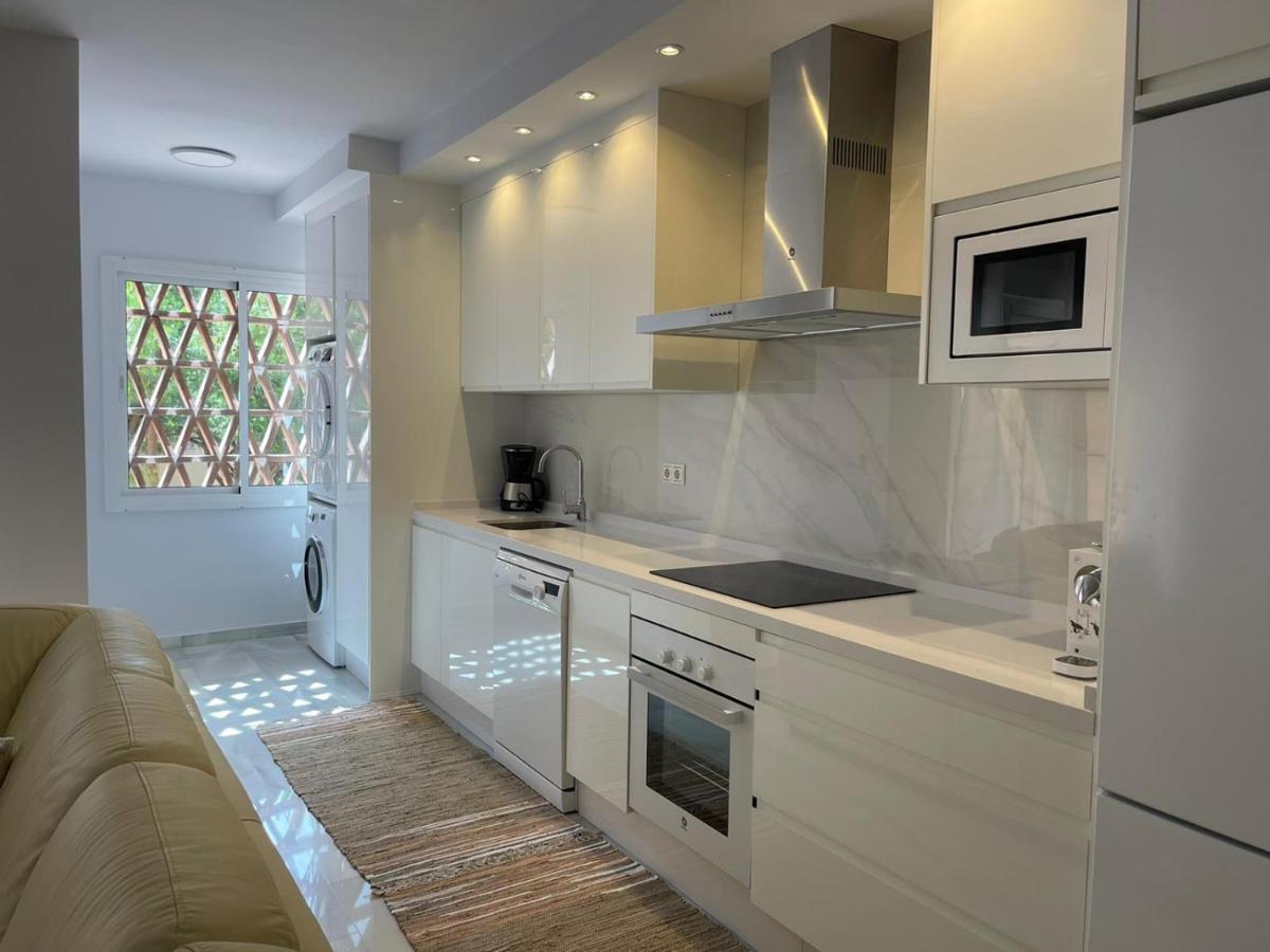 Marbella Playa Residencial Con Piscina Apartman Kültér fotó