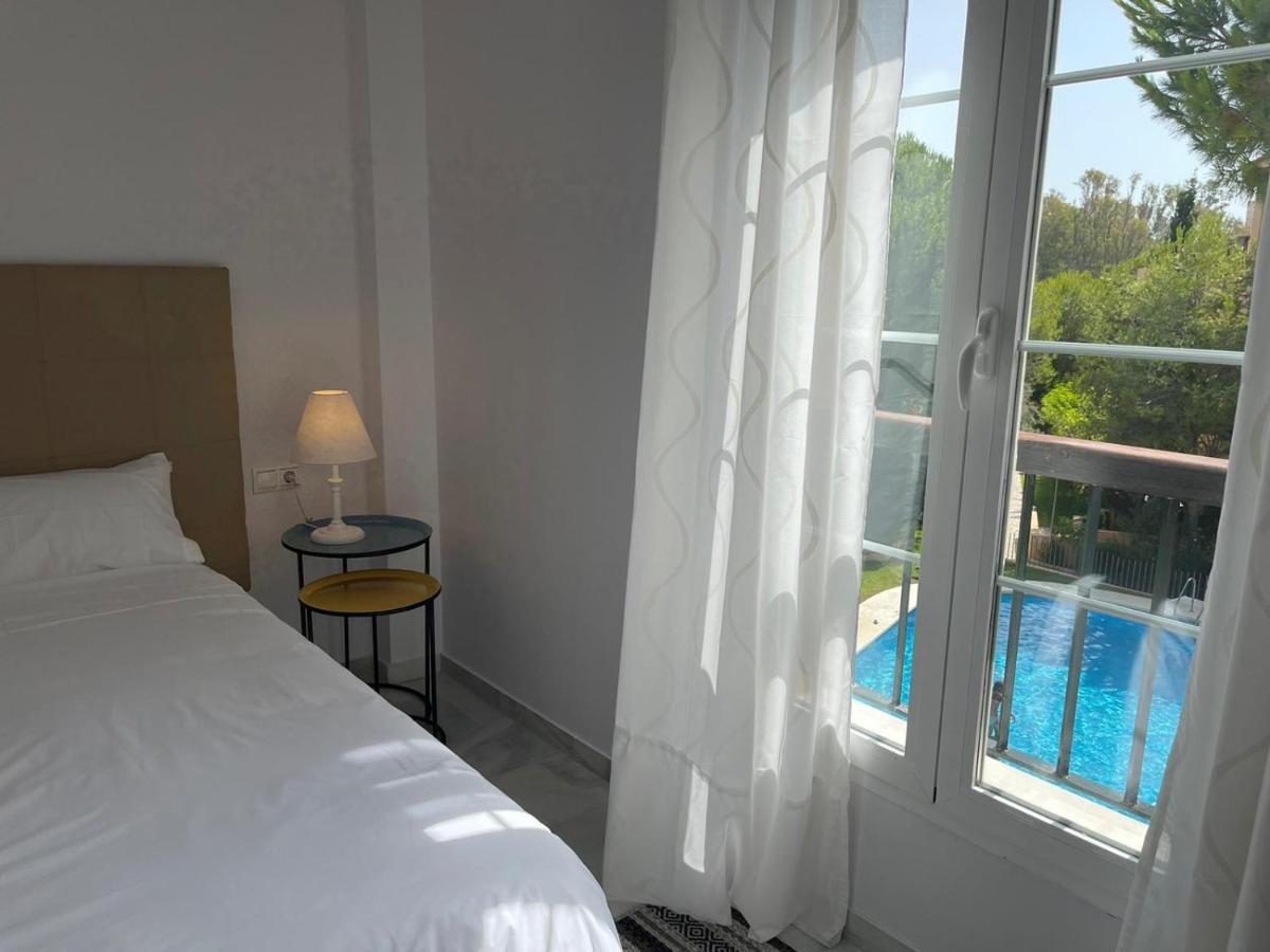 Marbella Playa Residencial Con Piscina Apartman Kültér fotó