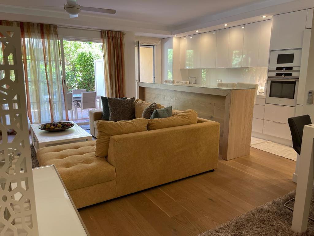 Marbella Playa Residencial Con Piscina Apartman Kültér fotó