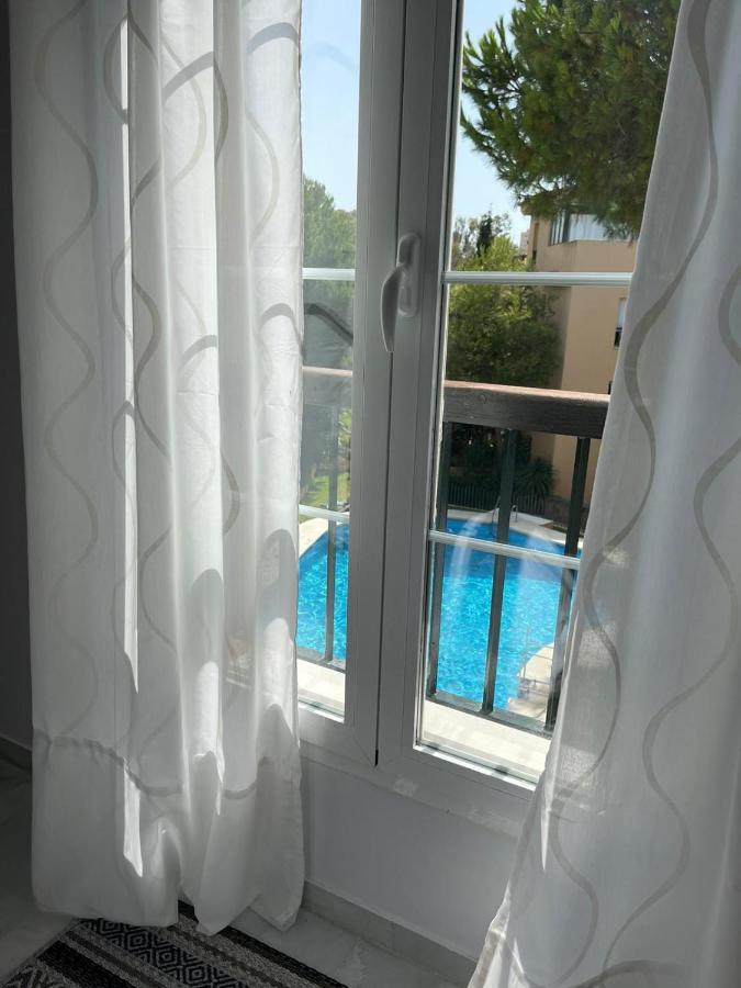 Marbella Playa Residencial Con Piscina Apartman Kültér fotó
