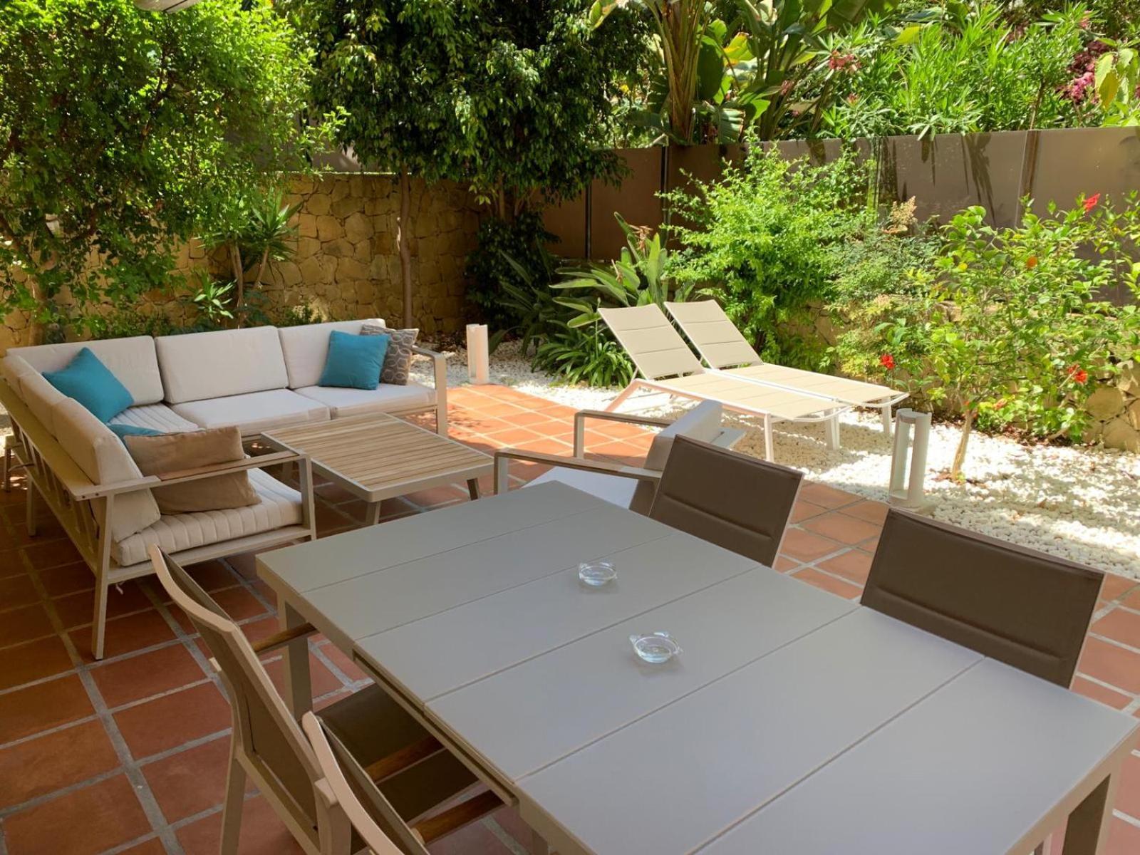 Marbella Playa Residencial Con Piscina Apartman Kültér fotó
